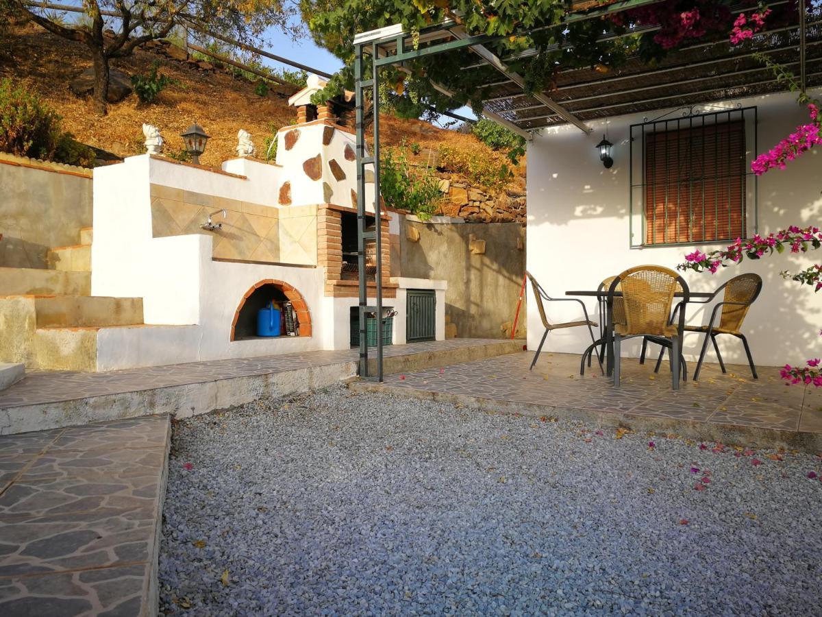 Casa Lola Villa Sayalonga Exterior photo