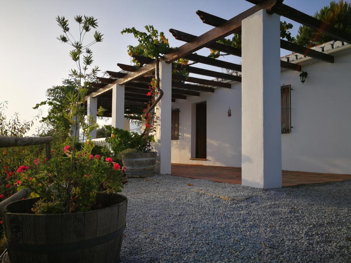 Casa Lola Villa Sayalonga Exterior photo